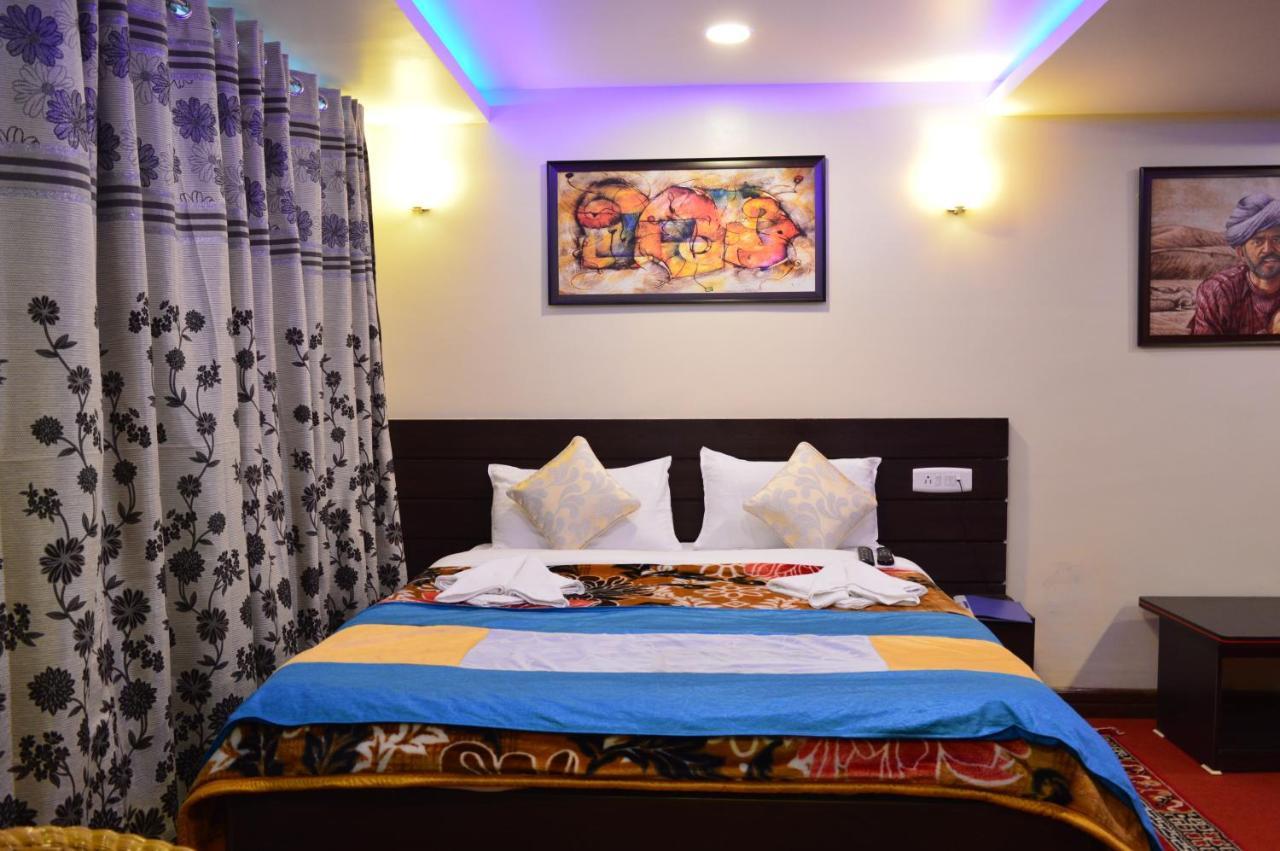 Hotel Golden Dolma Darjeeling  Esterno foto